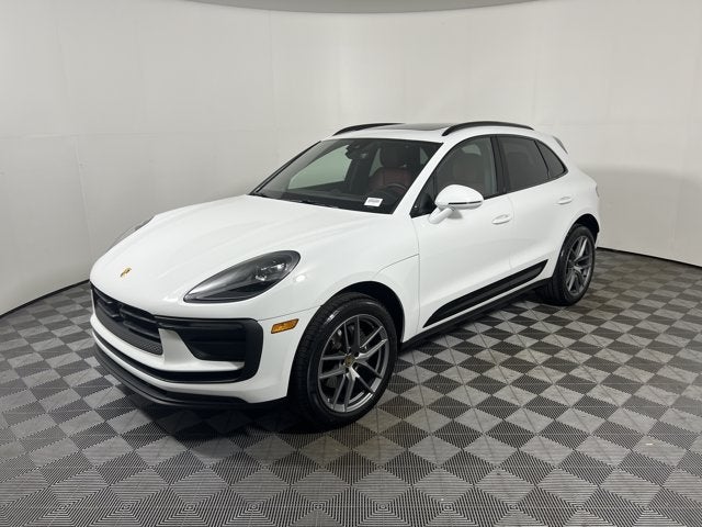 2026 Porsche Macan Base