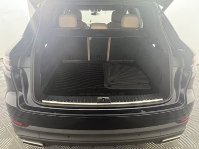 2023 Porsche Cayenne Base