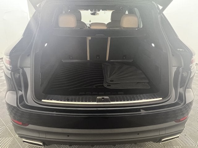 2023 Porsche Cayenne Base