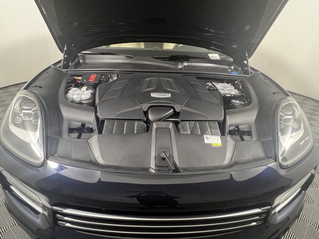 2023 Porsche Cayenne Base