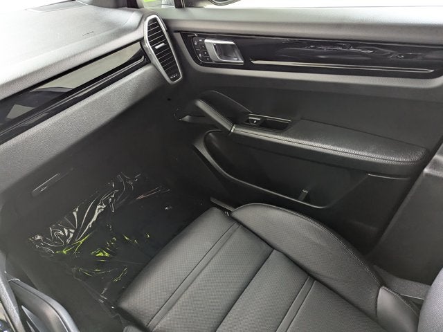 2023 Porsche Cayenne Base