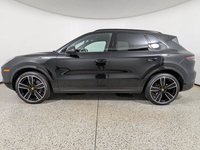 2023 Porsche Cayenne Base