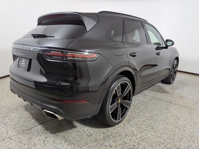 2023 Porsche Cayenne Base