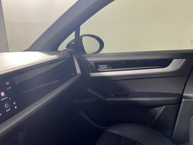 2025 Porsche Cayenne Base
