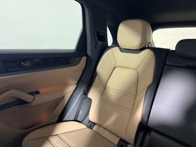2025 Porsche Cayenne AWD