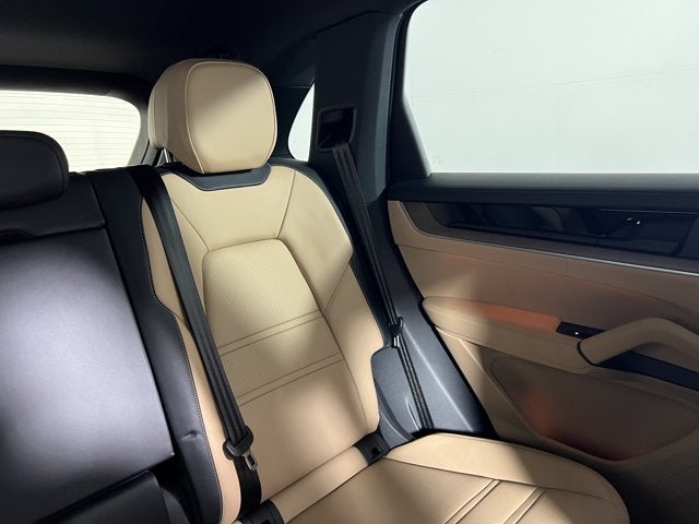 2025 Porsche Cayenne AWD