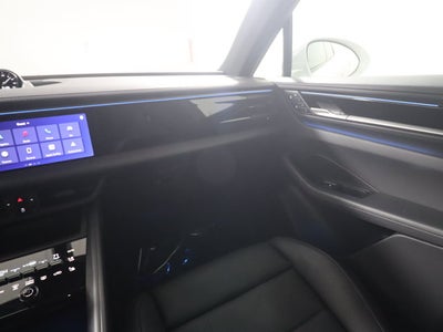 2025 Porsche Macan Electric 4