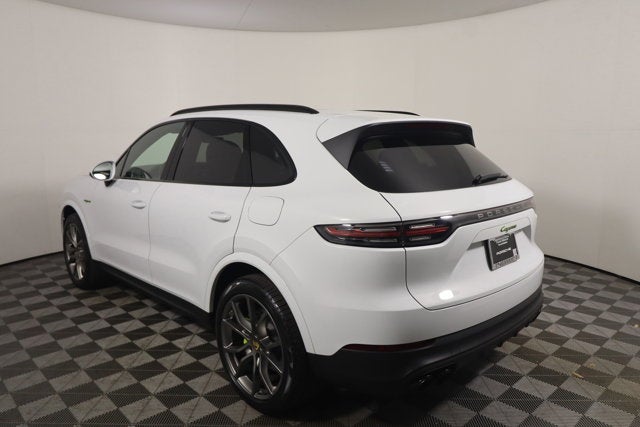 2023 Porsche Cayenne Base