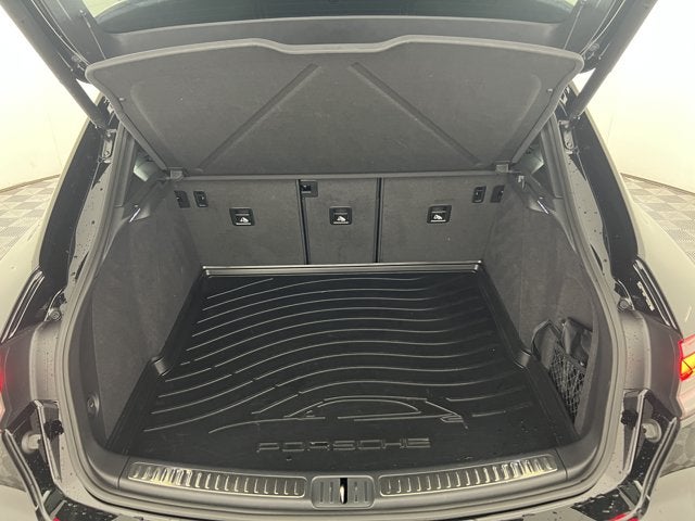 2022 Porsche Macan S AWD