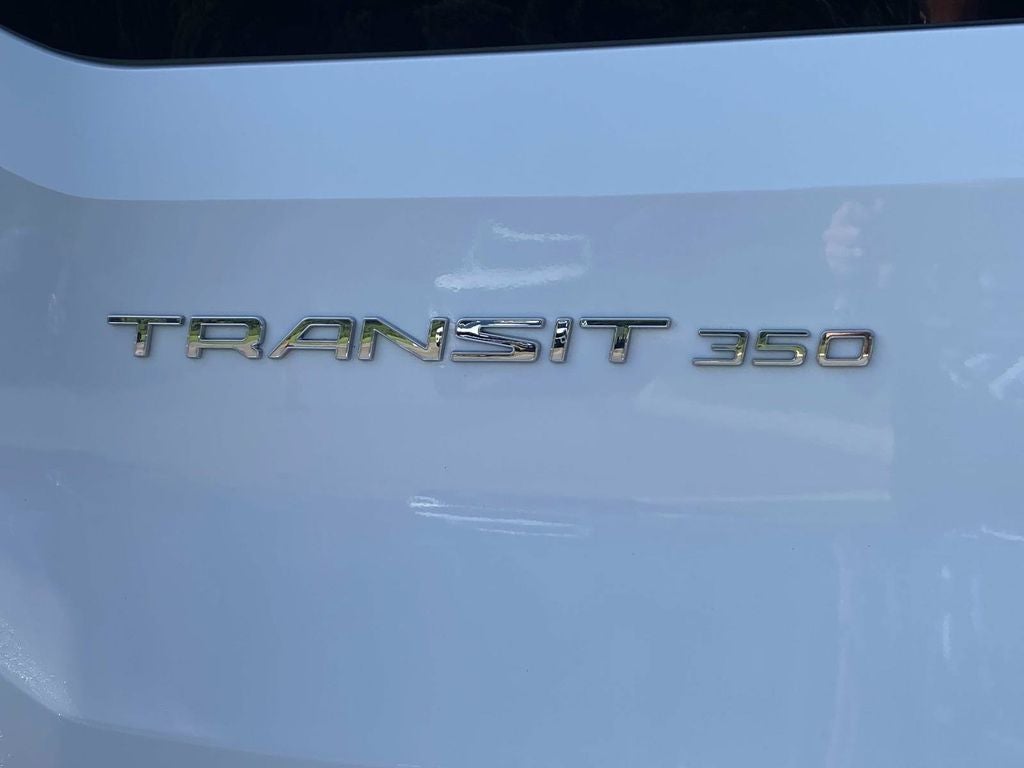 2025 Ford Transit-350 XLT 15 PASS MEDIUM ROOF