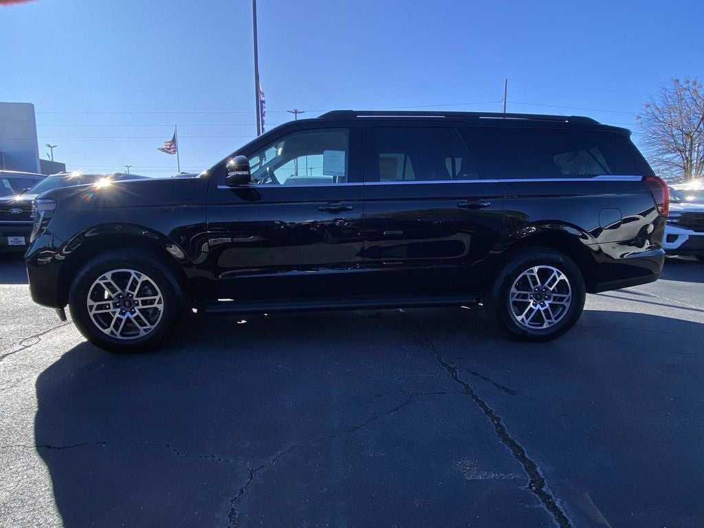 2026 Ford Expedition MAX Active
