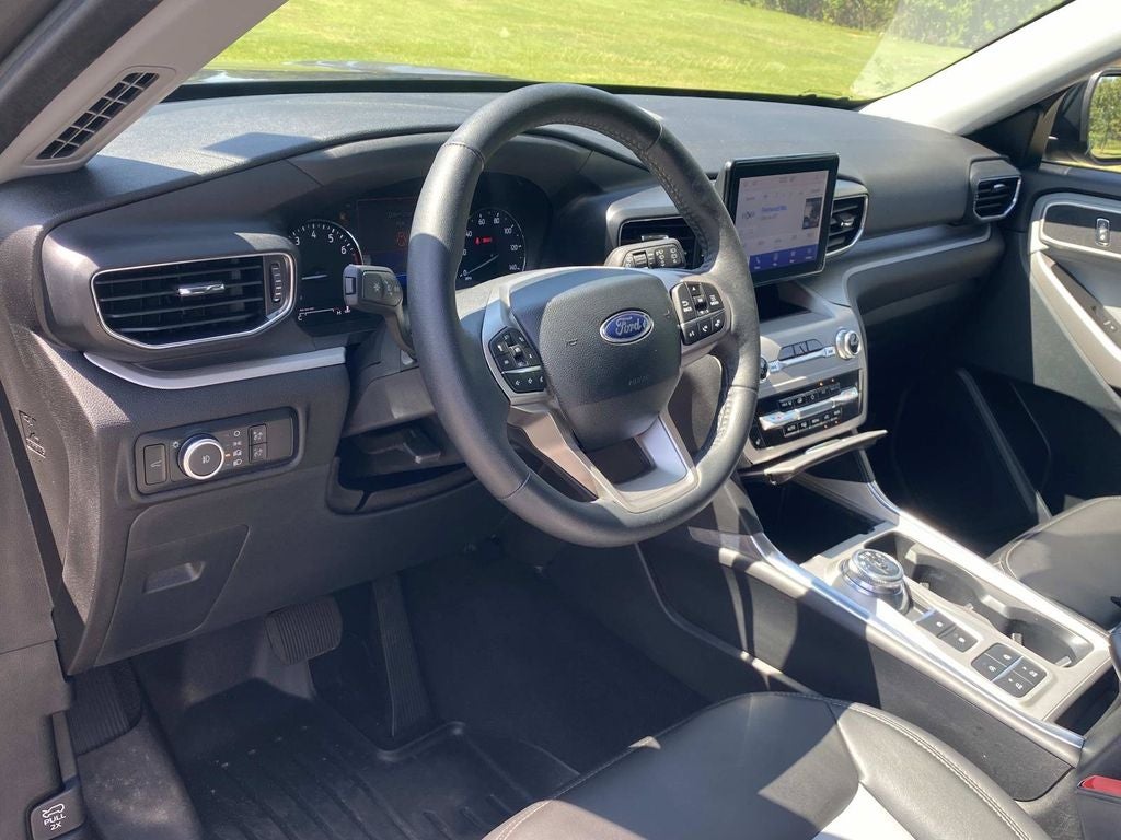 2024 Ford Explorer XLT