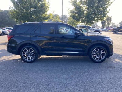 2025 Ford Explorer Platinum