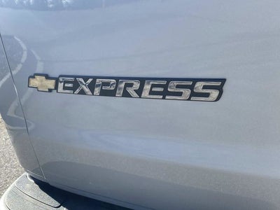 2025 Chevrolet Express 3500 LT Passenger