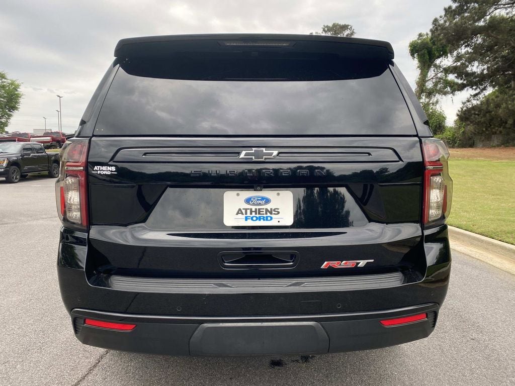 2023 Chevrolet Suburban RST
