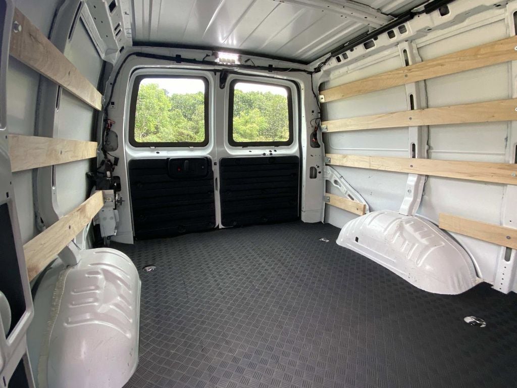 2025 GMC Savana 2500 Work Van