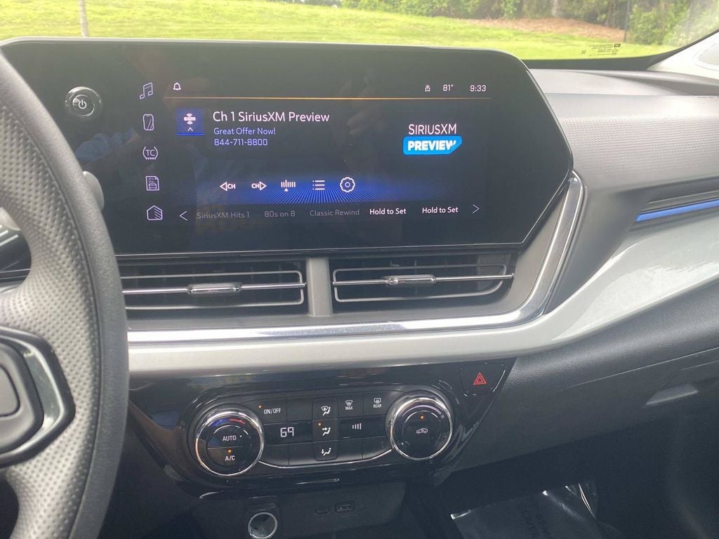2025 Chevrolet Trax LT