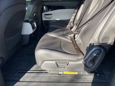 2024 Kia Carnival EX