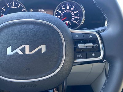 2024 Kia Carnival EX