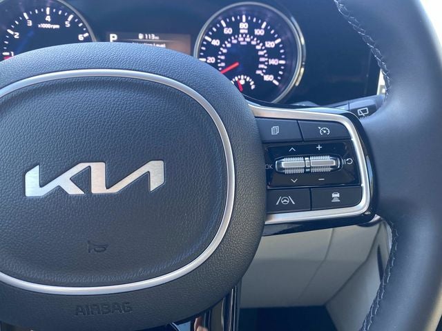 2024 Kia Carnival EX