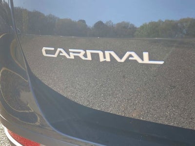 2024 Kia Carnival EX