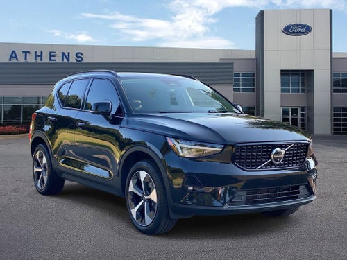 2024 Volvo XC40 B5 Plus Dark Theme
