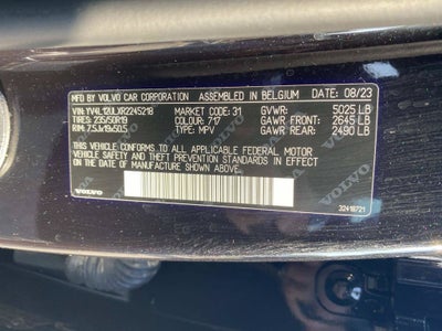 2024 Volvo XC40 B5 Plus Dark Theme
