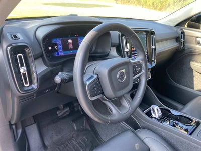 2024 Volvo XC40 B5 Plus Dark Theme