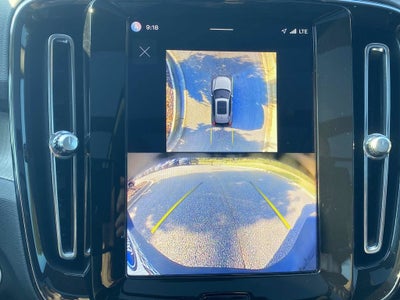 2024 Volvo XC40 B5 Plus Dark Theme