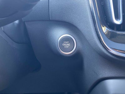2024 Volvo XC40 B5 Plus Dark Theme