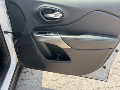 2022 Jeep Cherokee Latitude Lux