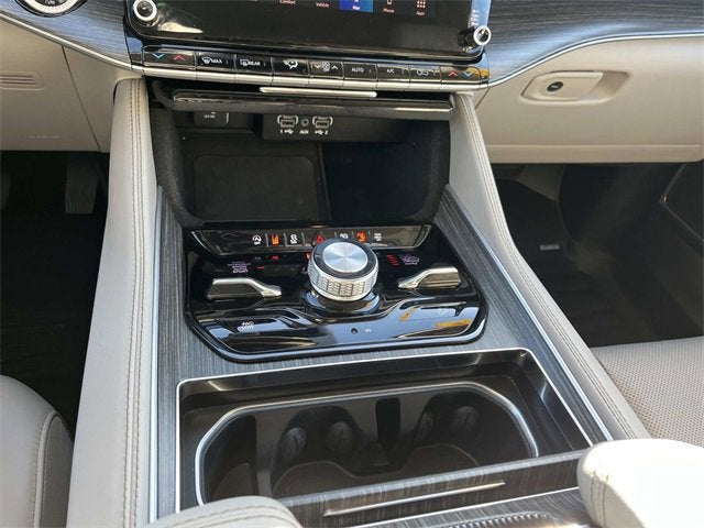 2024 Jeep Wagoneer Series III