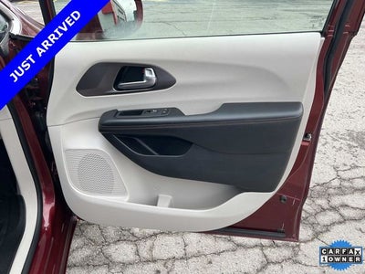 2020 Chrysler Pacifica Touring L