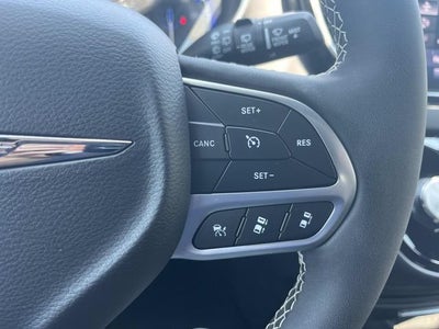 2025 Chrysler Voyager LX