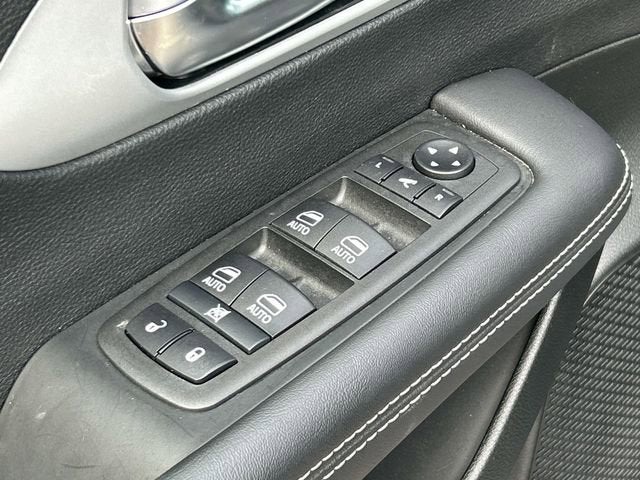 2025 Chrysler Pacifica Hybrid Select
