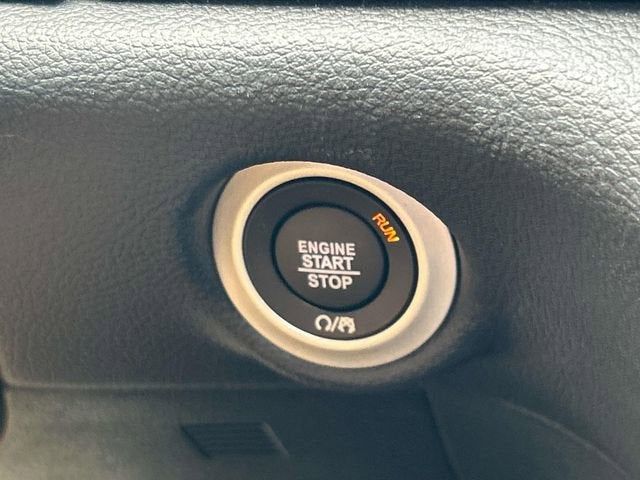 2025 Chrysler Pacifica Hybrid Select