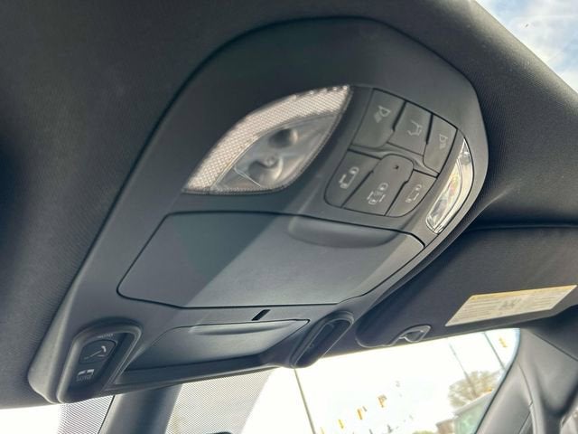 2025 Chrysler Pacifica Hybrid Select