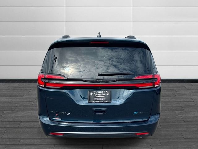 2025 Chrysler Pacifica Hybrid Select