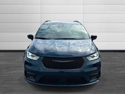 2025 Chrysler Pacifica Hybrid Select