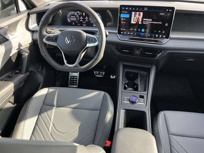 2025 Volkswagen Tiguan 2.0T SE R-Line Black