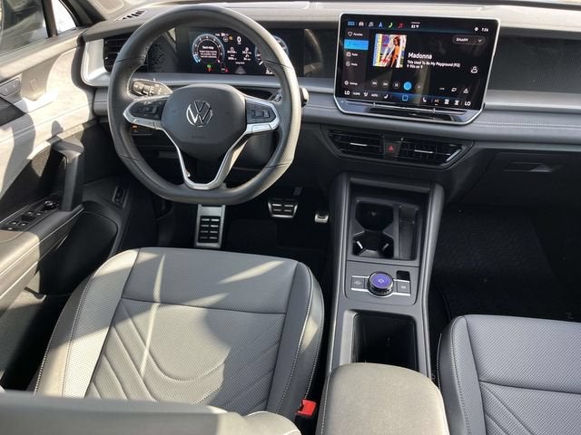 2025 Volkswagen Tiguan 2.0T SE R-Line Black