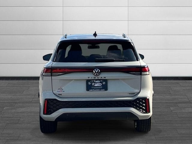 2025 Volkswagen Tiguan 2.0T SE R-Line Black