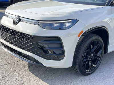 2025 Volkswagen Tiguan 2.0T SE R-Line Black
