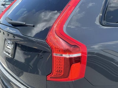 2016 Volvo XC90 T6 Momentum