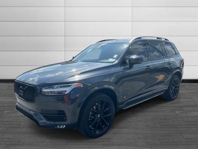 2016 Volvo XC90 T6 Momentum