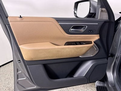 2025 INFINITI QX80 SENSORY