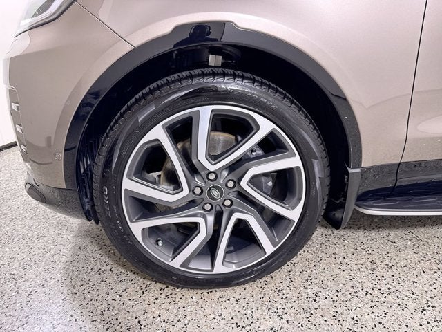 2025 Land Rover Discovery Dynamic SE