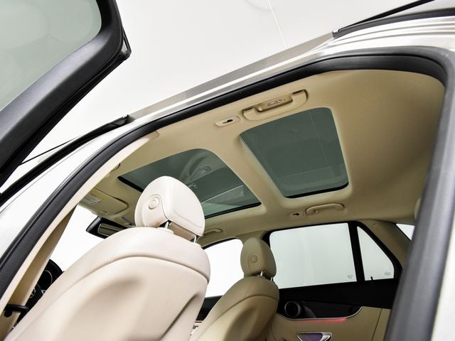 2022 Mercedes-Benz GLC 300 GLC 300