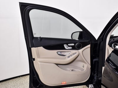 2022 Mercedes-Benz GLC 300 GLC 300