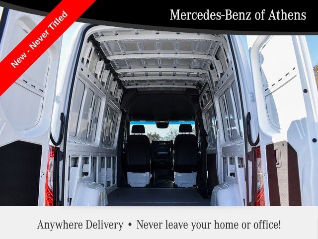 2024 Mercedes-Benz Sprinter Crew Van Cargo 144 WB 4MATIC®